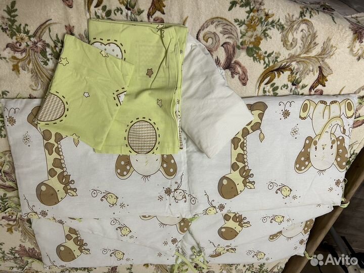 Комплект белья в детскую кроватку
