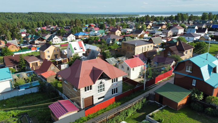 Дом 250 м² на участке 10 сот.