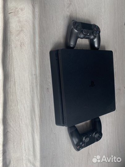 Sony playstation 4 PS4 slim 1tb