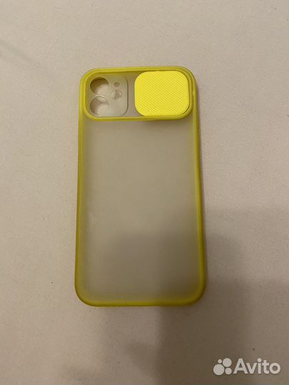 Чехол на iPhone 11 с защитой камеры жёлтый