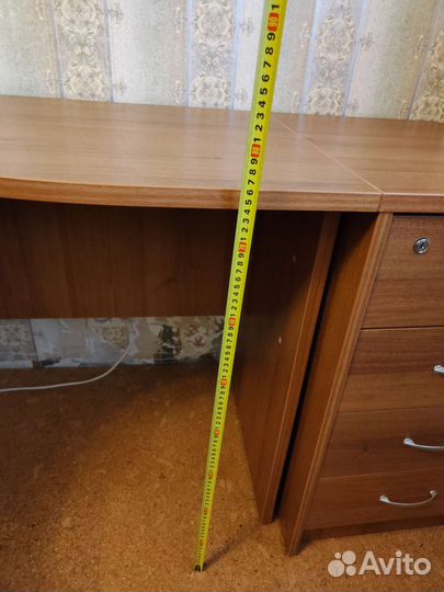 Компьютерный стол угловой