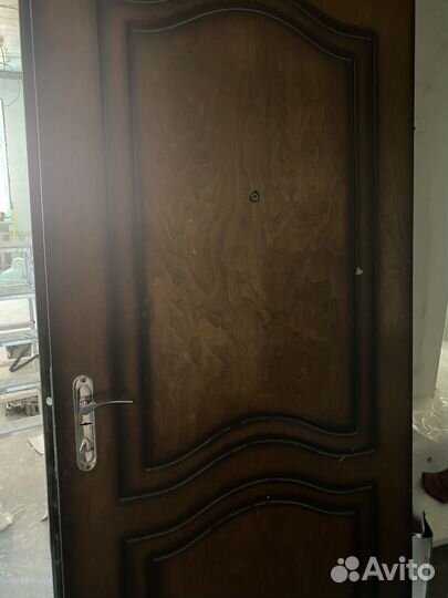 Дверь входная железная