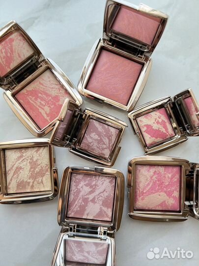 Hourglass румяна, хайлайтер