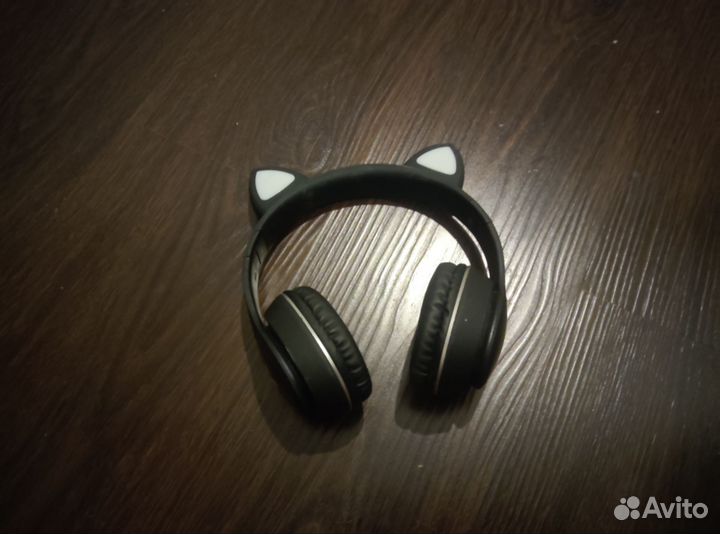 Беспроводные наушники с ушками