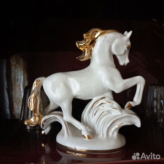 Статуэтка конь лфз
