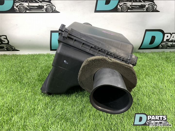 Корпус воздушного фильтра Infiniti Qx56 JA60