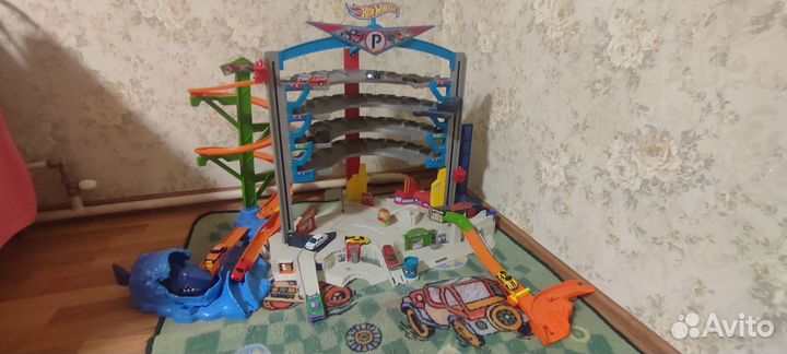 Гоночный трек hot wheels