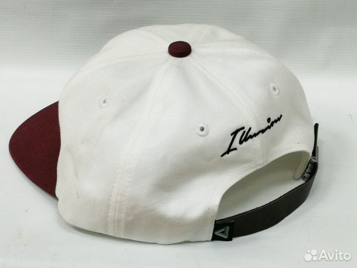 Бейсболка с прямым козырьком 