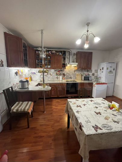 2-к. квартира, 70 м², 3/17 эт.