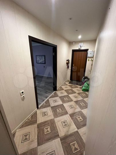 2-к. квартира, 55 м², 1/14 эт.