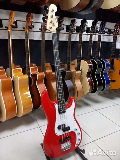 Бас-гитара Новая