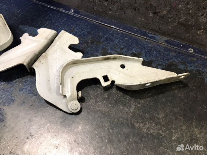 Петли капота Mitsubishi Lancer 10 CY