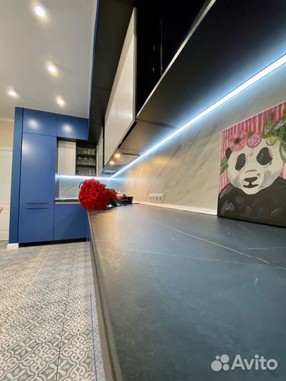 Кухня под потолок из мдф на заказ в Омске