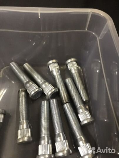 Шпилька колесная nissan 60 mm