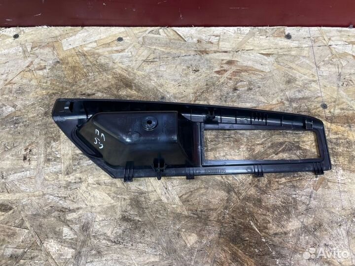 Внутренняя ручка двери передняя левая LADA Vesta