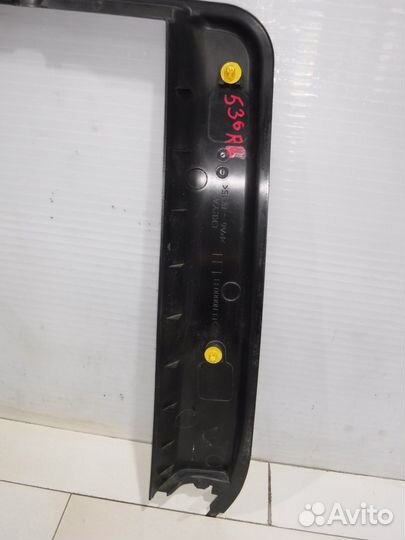 Накладка двери Discovery 3