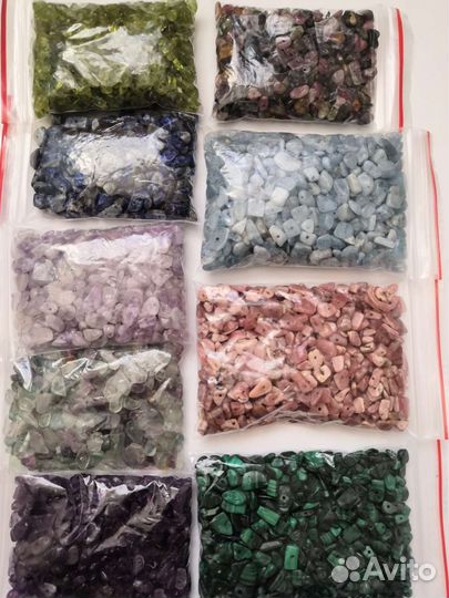 Каменная крошка с отверстием