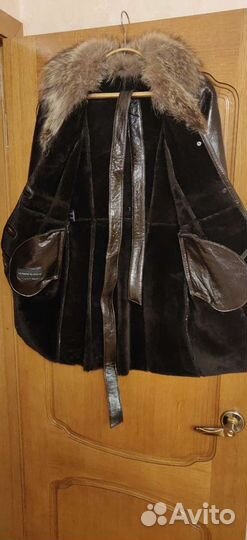 Кожаное Пальто с мехом натуральным 44 размер