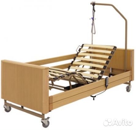 Медицинская кровать с матрасом