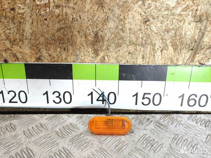 Повторитель в крыло левый Ford Fusion 2002-2012