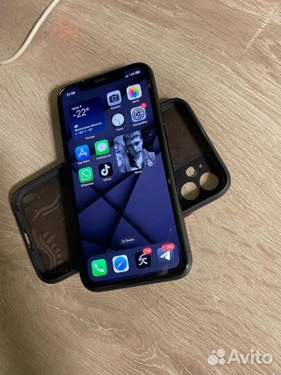 iPhone 11, 64 ГБ