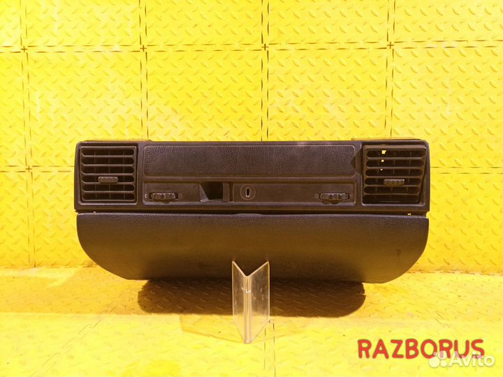 Бардачок + дефлекторы обдува салона BMW 3 E36