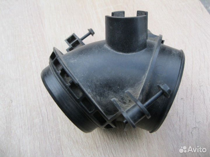 Форд Куга 2 Корпус дмрв (Патрубок)