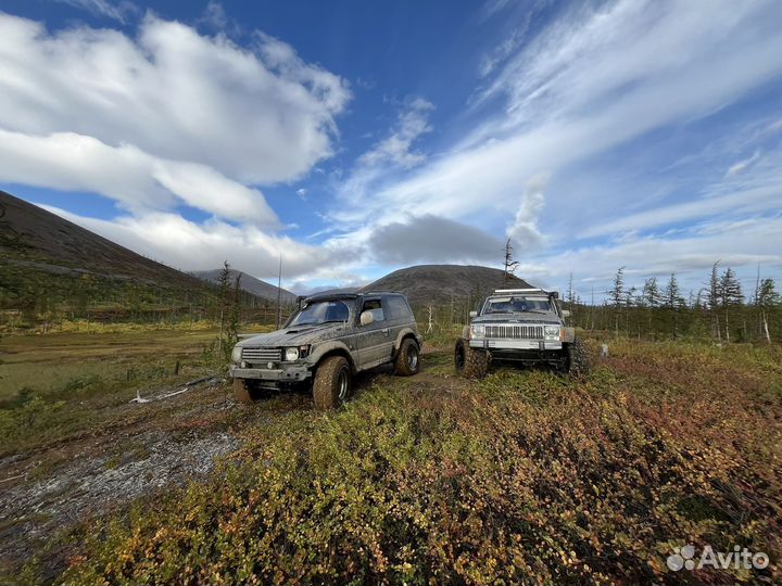 Mitsubishi Pajero 2.8 AT, 1994, 292 463 км