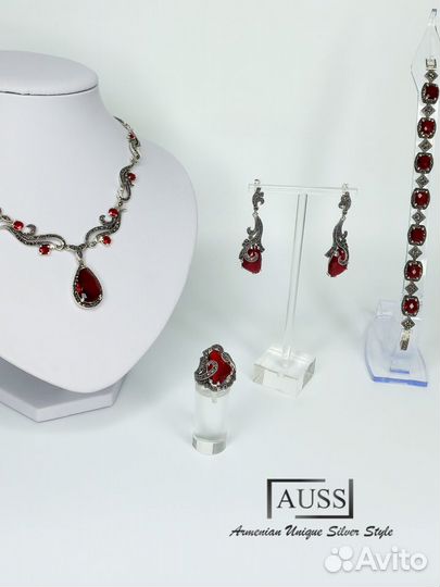 Серебряное колье