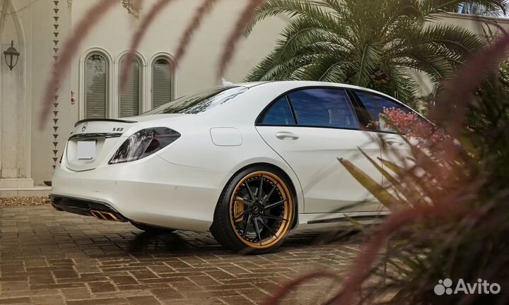 Двухсоставные кованые диски на Mercedes S R20