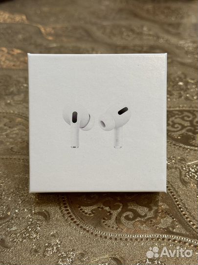 Беспроводные наушники apple airpods