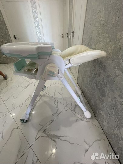 Детский стульчик для кормления