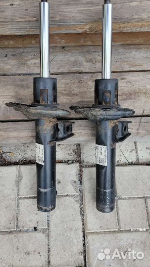 Стойки передние superb mk3