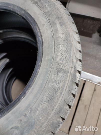 Gislaved Nord Frost 5 215/65 R16