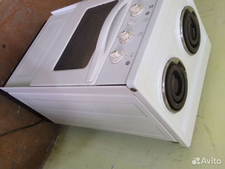 Плита электрическая бу 50х85 чистая рабет отлично