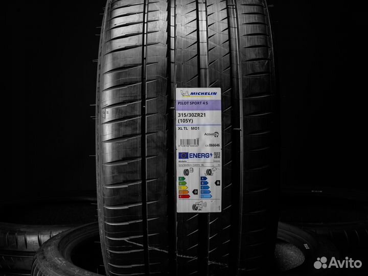 Michelin Pilot Sport 4 S Acoustic 315/30 R21 и 275/35 R21