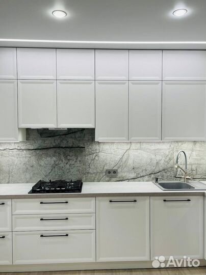 Современные кухни