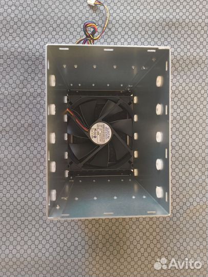 Антивибрационный бокс для 5x 3.5 HDD в 3x 5.25