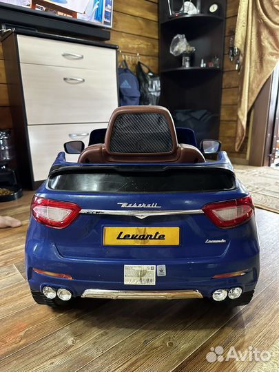 Детский электромобиль