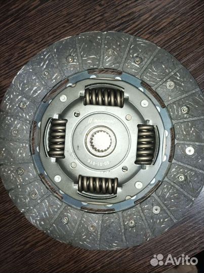 Диск сцепления (новый) Ford 6001016 арт
