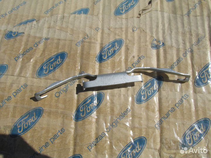 Пружина переднего суппорта BMW 1,3,Ford mondeo 4