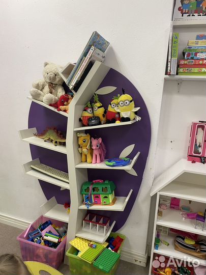 Книжный шкаф дерево