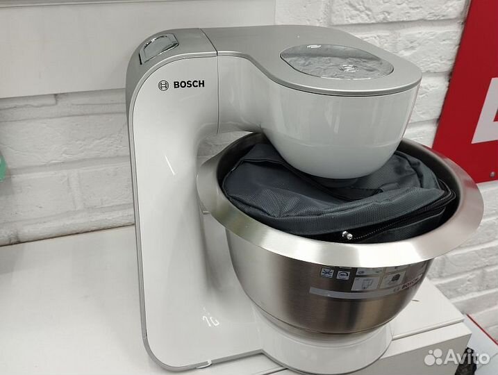 Кухонный комбайн Bosch MUM58252RU