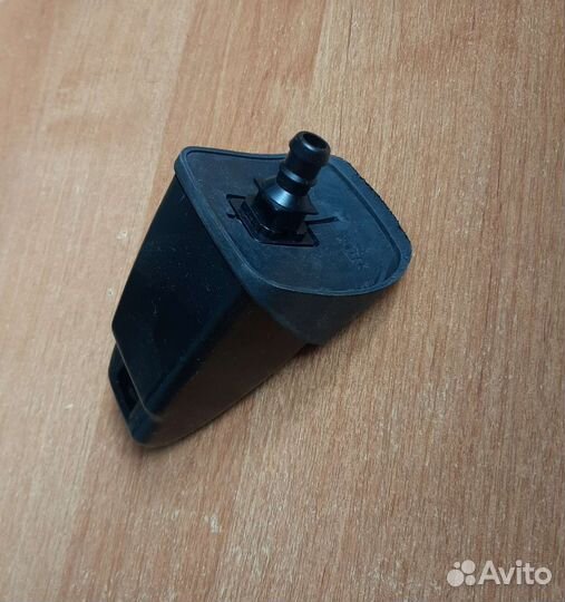 Форсунка омывателя фар toyota rav 4