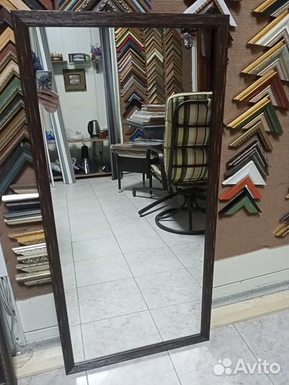 Зеркало в раме венге