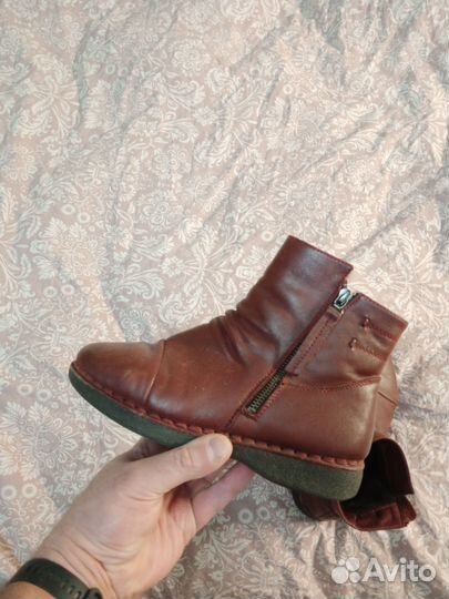 Ботинки женские 36