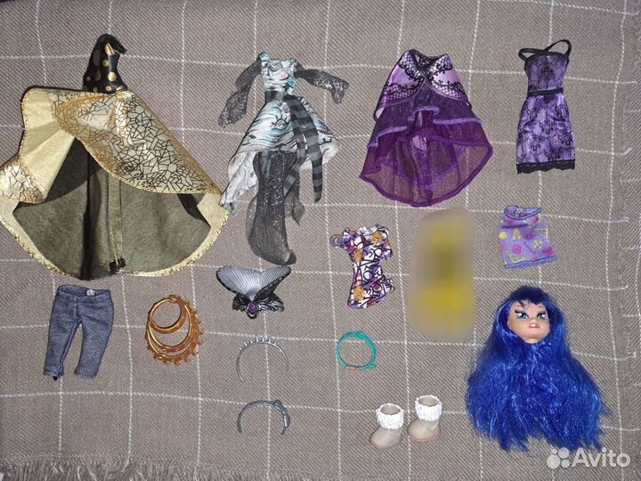 Одежда и аксессуары для кукол