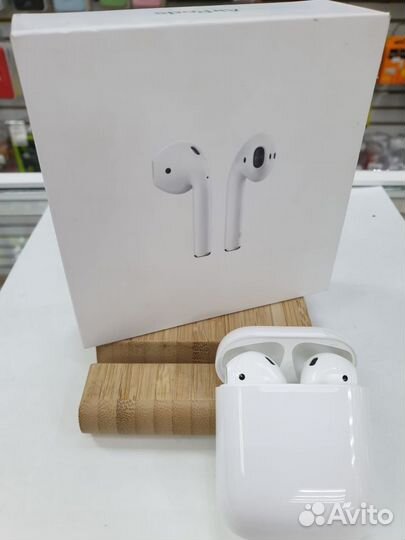 Apple AirPods 2