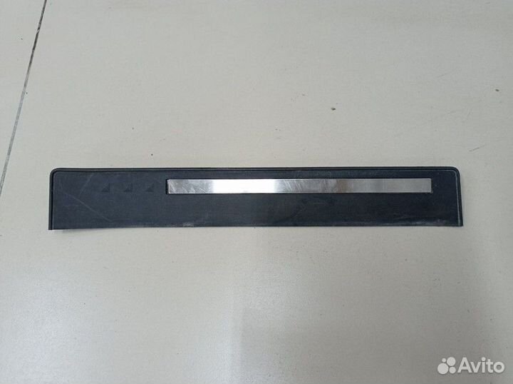 Накладка порога внутренняя задняя левая