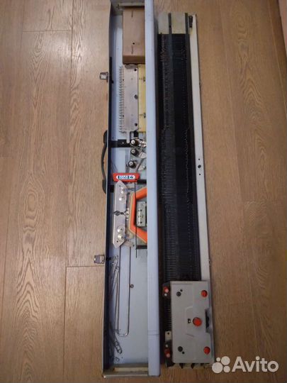 Вязальная машина Нева 4.1